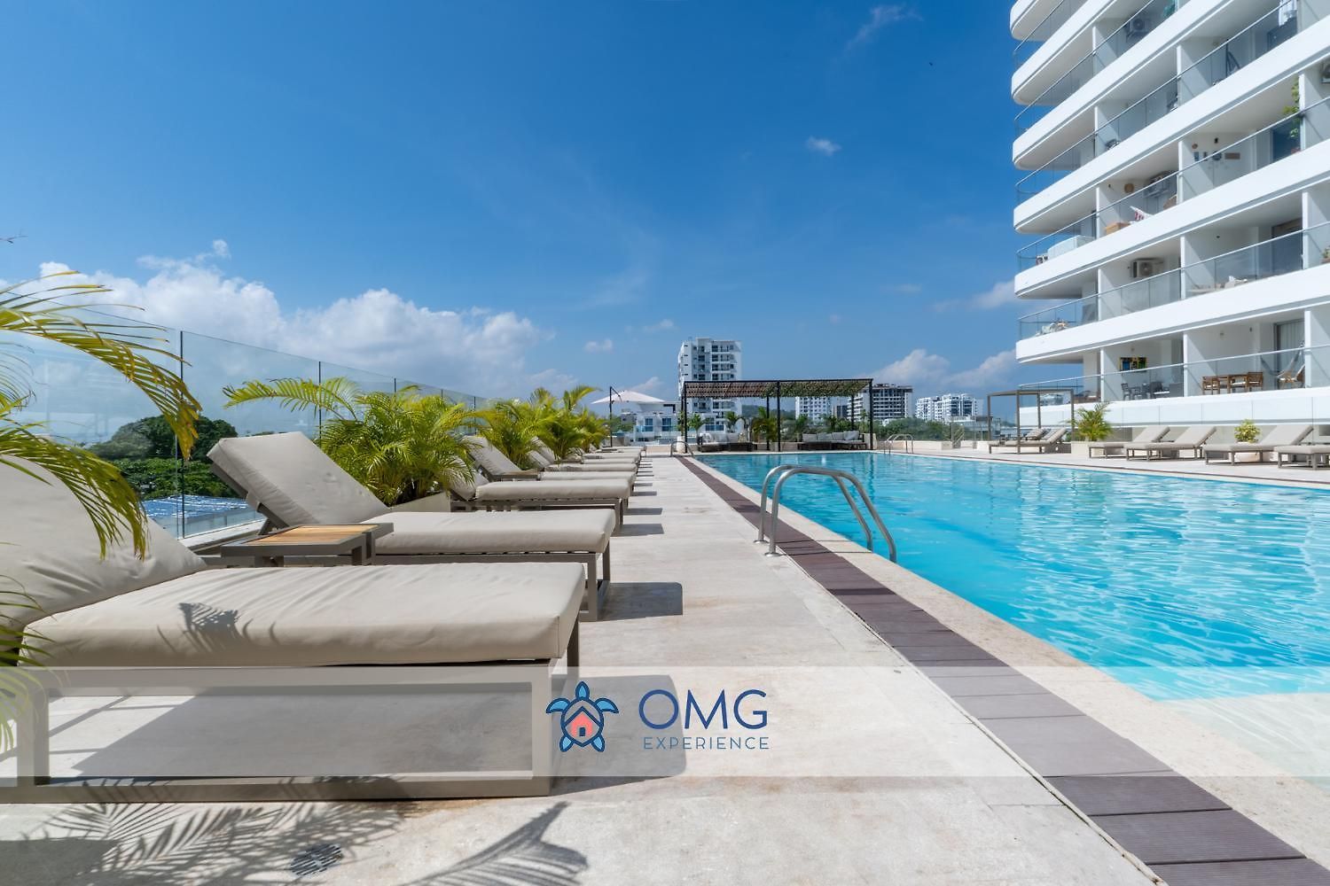 Cb922 | Luxurytouch: Con Encanto Y Vista Mar
