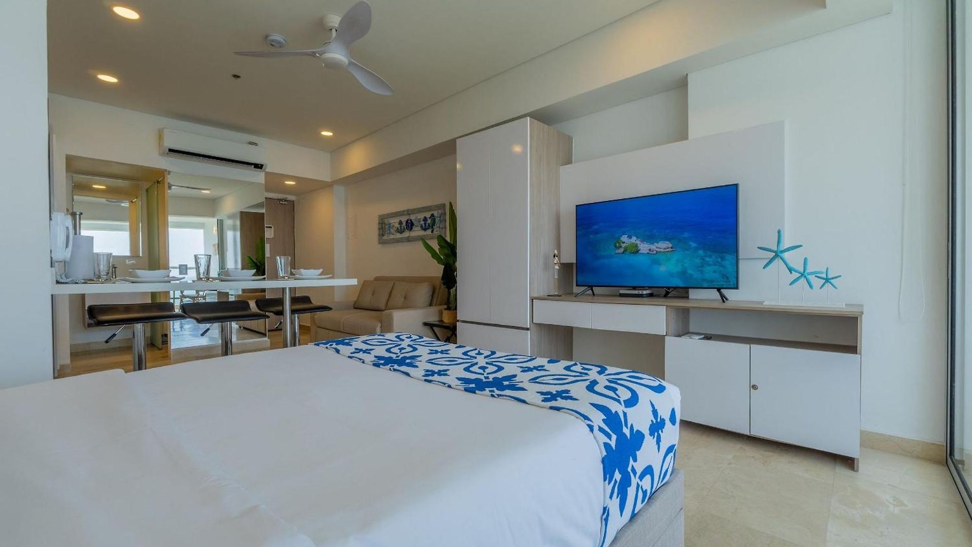 Cb922 | Luxurytouch: Con Encanto Y Vista Mar Cartagena