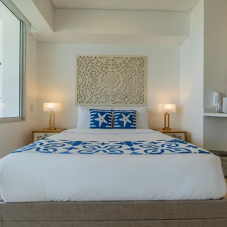 Cb922 | Luxurytouch: Con Encanto Y Vista Mar